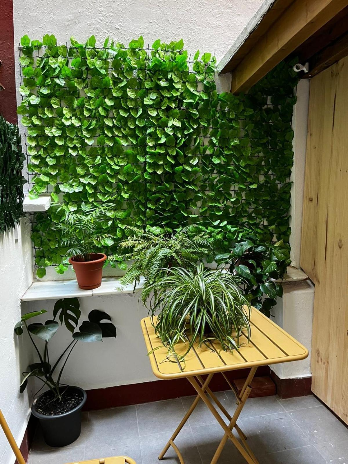 Pension Angelines, Sneuu Hostel Сантандер Екстериор снимка